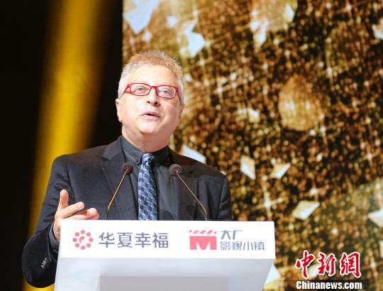 8ںӱʡSοhӰҕС(zhn)bϵӰƬMichael Uslan^bcЇĹ¡ z