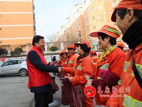 1.  �д��ƅf(xi��)��(hu��)��(hu��)�L(zh��ng)�޹��A��h(hu��n)�l(w��i)���˰l(f��)��ο��(w��n)Ʒ��ο��(w��n)��   .JPG