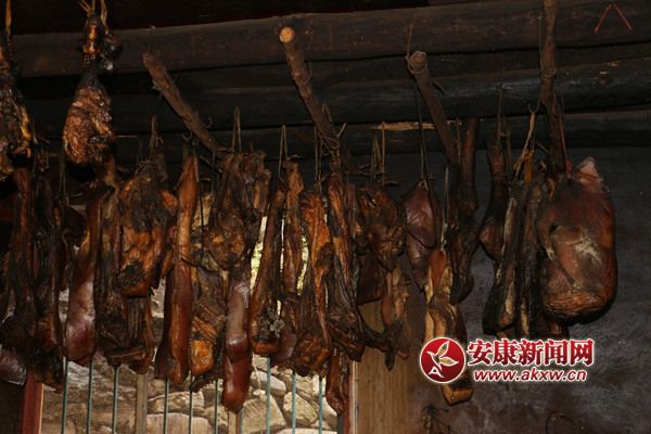 橫溪古鎮(zhèn)臘肉.jpg