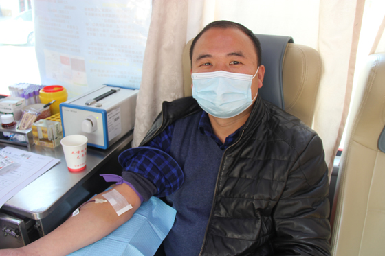 血液是生命的禮物——中國聯(lián)通安康市分公司、安康大數(shù)據(jù)運(yùn)營有限公司聯(lián)合開展冬季應(yīng)急獻(xiàn)血活動(dòng)