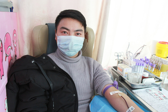 用愛心為春日注入一份活力——安康市婦幼保健院積極組織愛心獻血活動