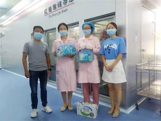 戰(zhàn)高溫 斗酷暑 守崗位 保供應(yīng) ——安康市中心血站開(kāi)展夏季慰問(wèn)活動(dòng)