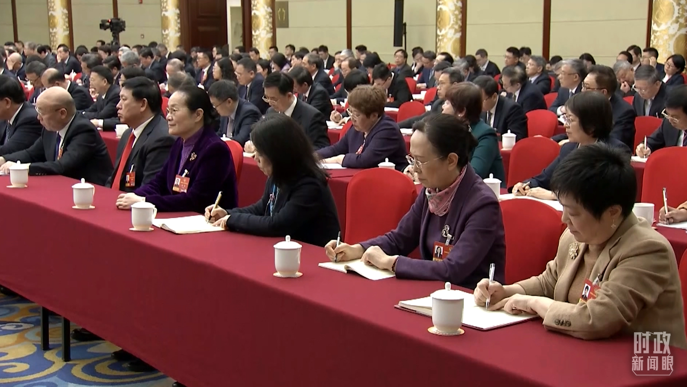 △當天的政協(xié)聯(lián)組會現(xiàn)場。