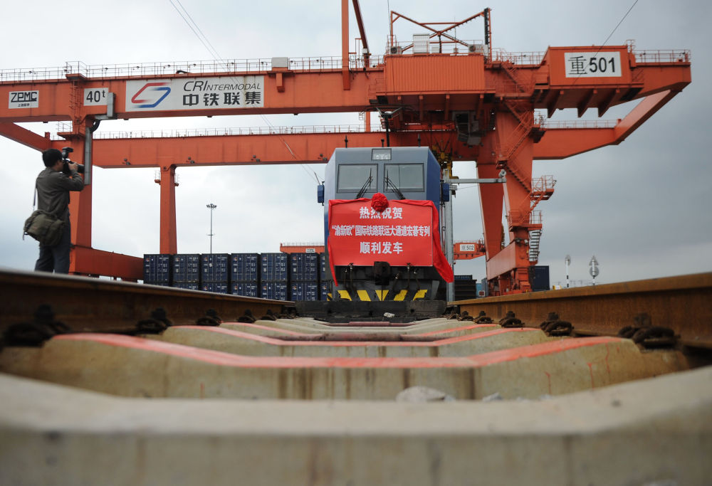 △ 2011年9月22日拍攝的首列“渝新歐”宏碁專列。新華社記者 李健 攝